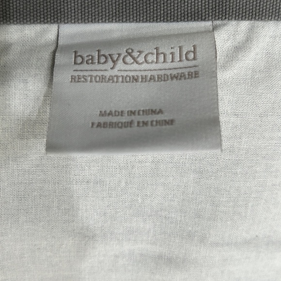 Restoration Hardware table runner gray linen - Picture 5 of 7